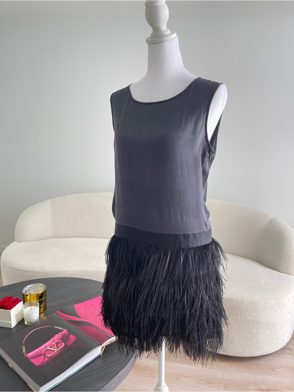 Theory Black Silk Feather Hem Sleeveless Dress Size 2 Mini Shift